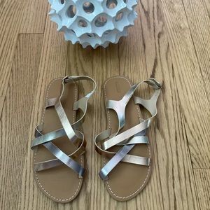 Girls Gymboree Gold and Silver Sandal Size 4 NWOT